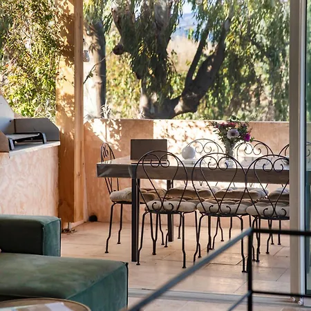 Vakantiehuis Les 3 Terrasses, Maison Renovee - Piscines - Tennis Gassin