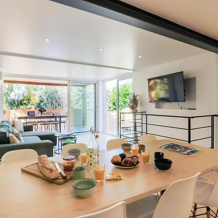 Les 3 Terrasses, Maison Renovee - Piscines - Tennis Дом отдыха Гассен