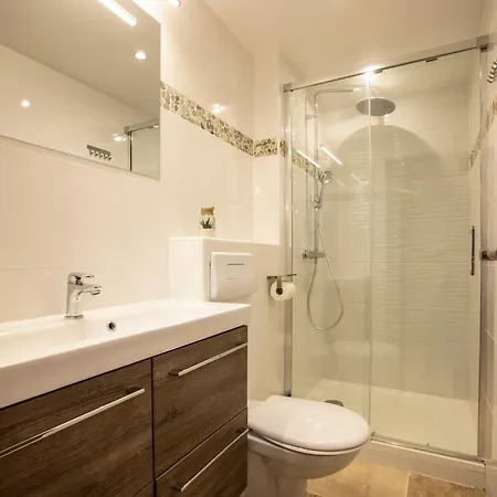Дом отдыха Les 3 Terrasses, Maison Renovee - Piscines - Tennis