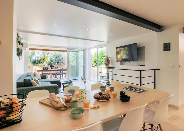 Les 3 Terrasses, Maison Renovee - Piscines - Tennis Дом отдыха Гассен