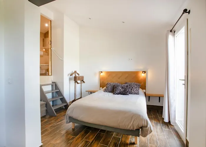 Les 3 Terrasses, Maison Renovee - Piscines - Tennis Дом отдыха *