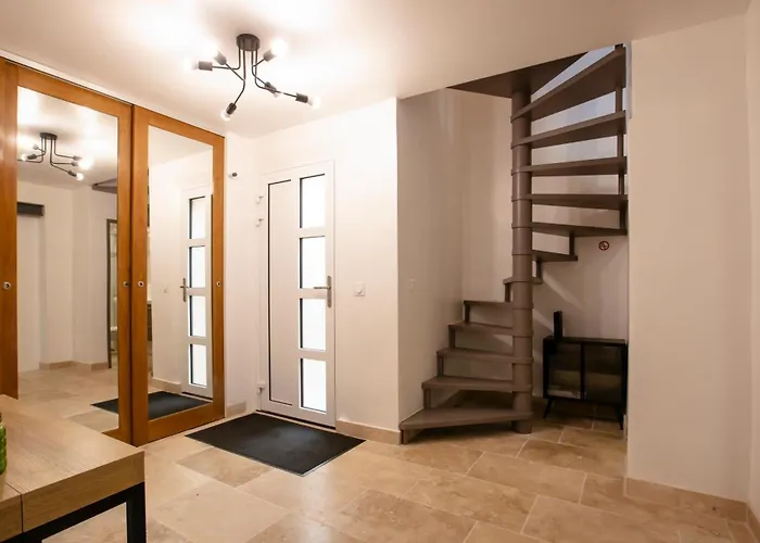 Дом отдыха Les 3 Terrasses, Maison Renovee - Piscines - Tennis Гассен