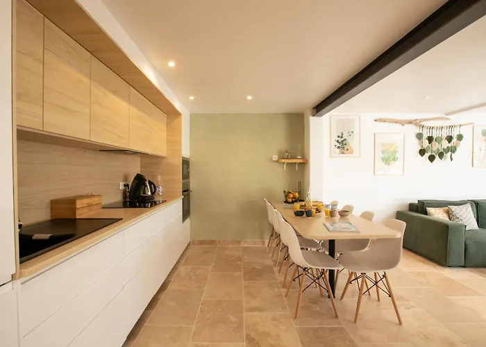 Les 3 Terrasses, Maison Renovee - Piscines - Tennis Дом отдыха *