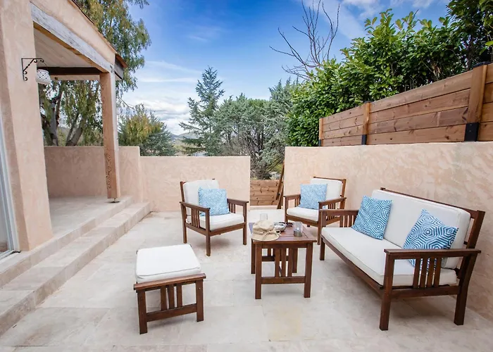 Дом отдыха Les 3 Terrasses, Maison Renovee - Piscines - Tennis Гассен