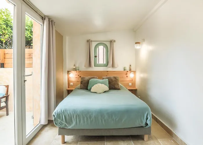 Les 3 Terrasses, Maison Renovee - Piscines - Tennis Дом отдыха *