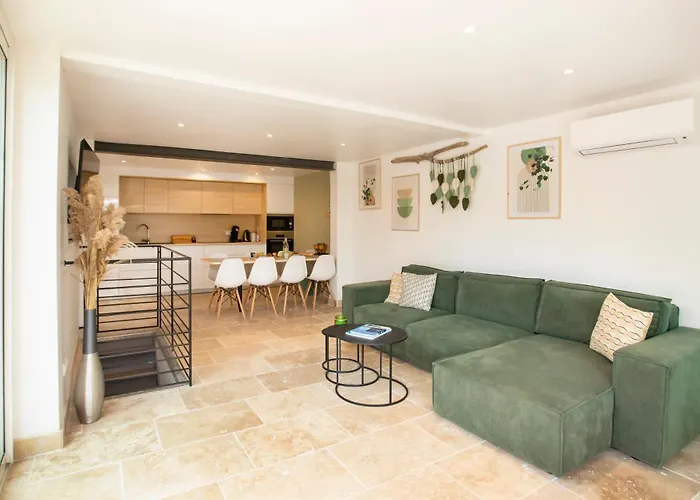 Les 3 Terrasses, Maison Renovee - Piscines - Tennis Дом отдыха Гассен