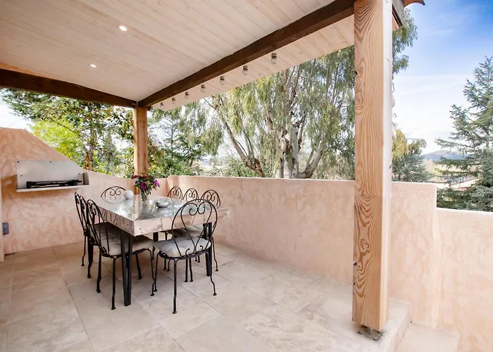 Дом отдыха Les 3 Terrasses, Maison Renovee - Piscines - Tennis *