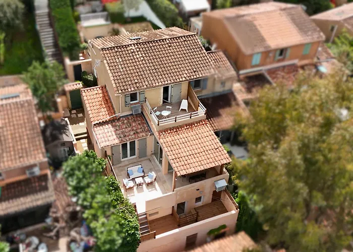 Les 3 Terrasses, Maison Renovee - Piscines - Tennis *